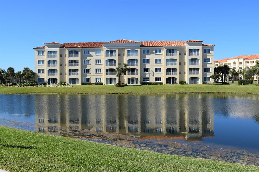 Photo of 37 E Harbour Isle Dr E #206, Fort Pierce, FL 34949 (MLS # A11912069)