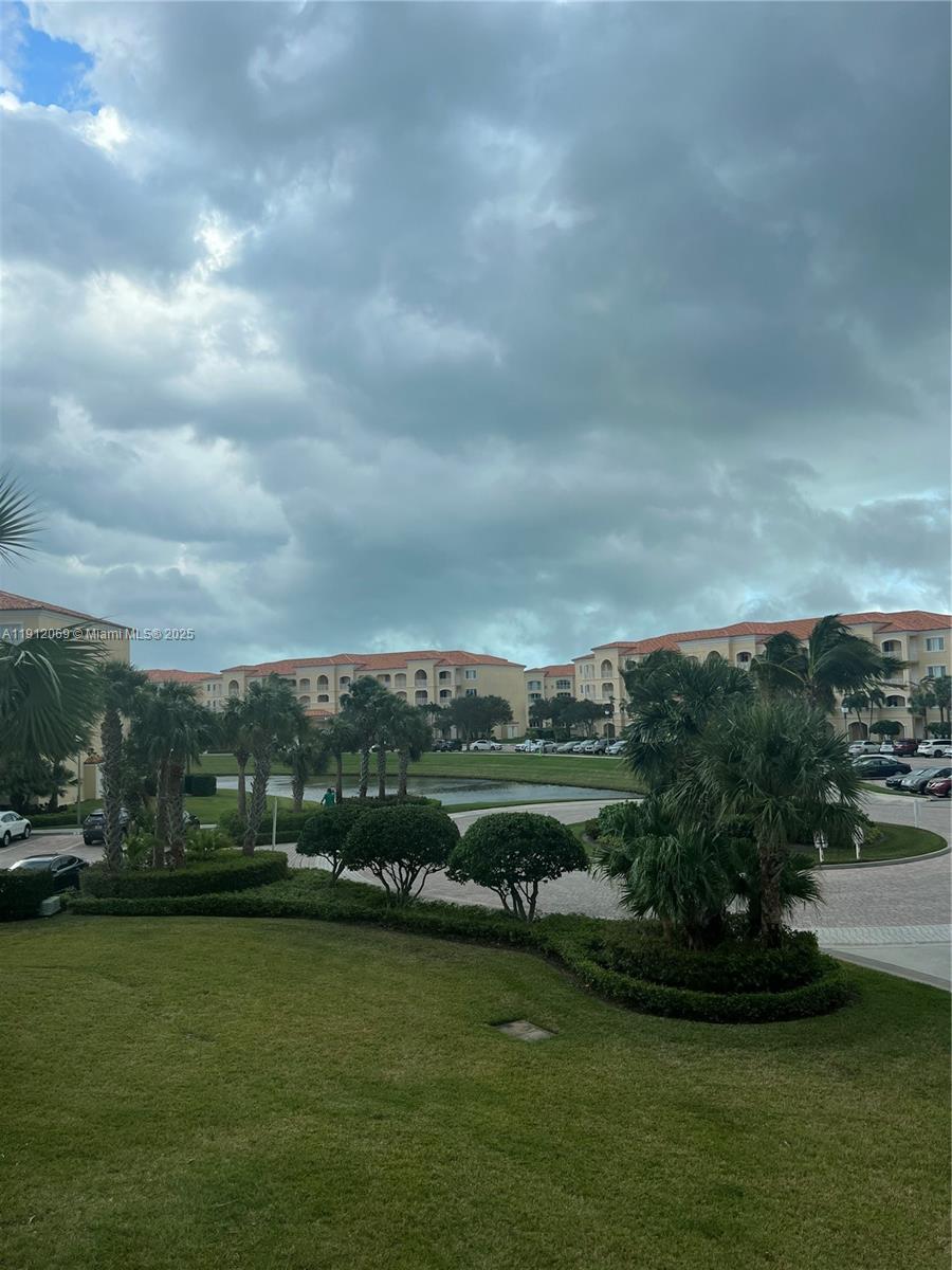 HARBOUR ISLE AT HUTCHINSO - Residential