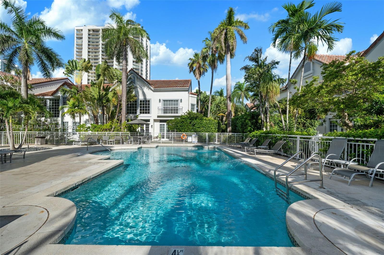 AVENTURA 9TH ADDN - Residential