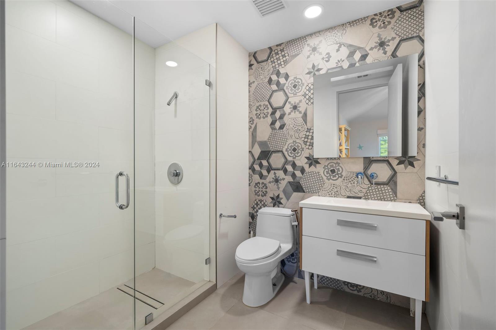 AVENTURA 9TH ADDN - Residential