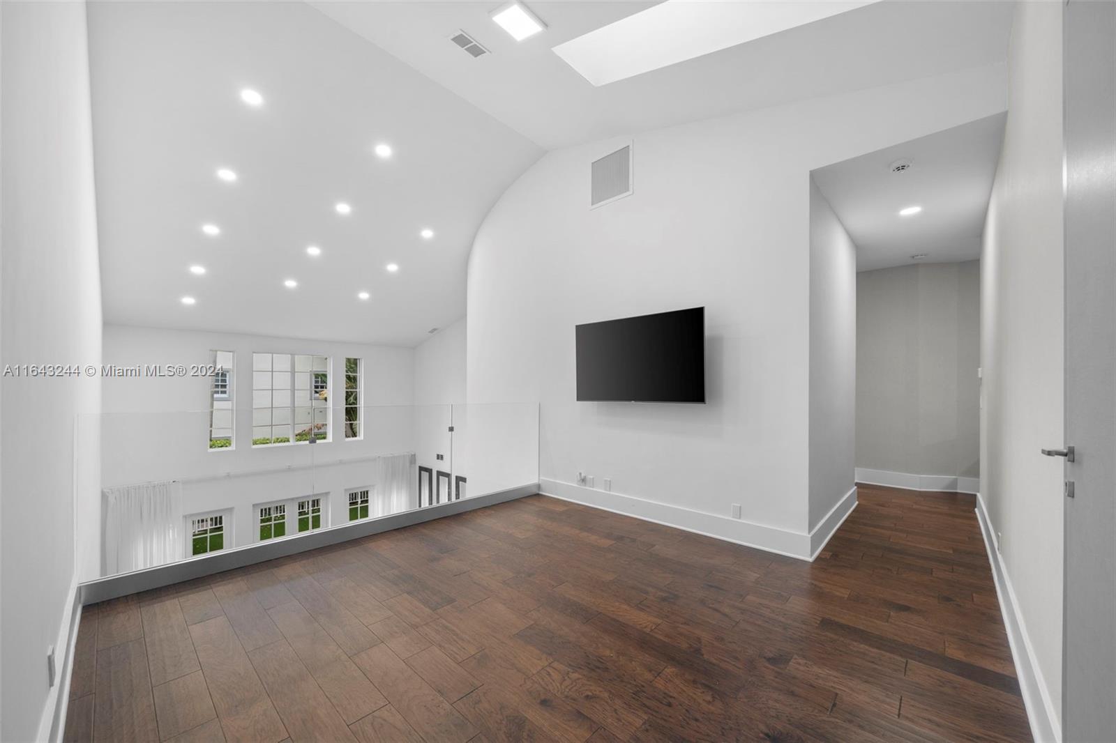 AVENTURA 9TH ADDN - Residential