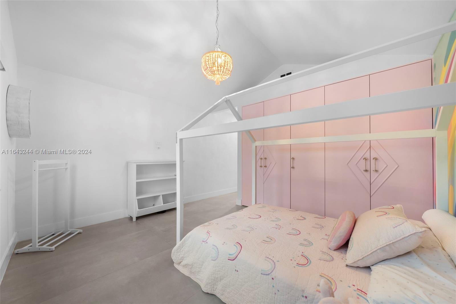 AVENTURA 9TH ADDN - Residential