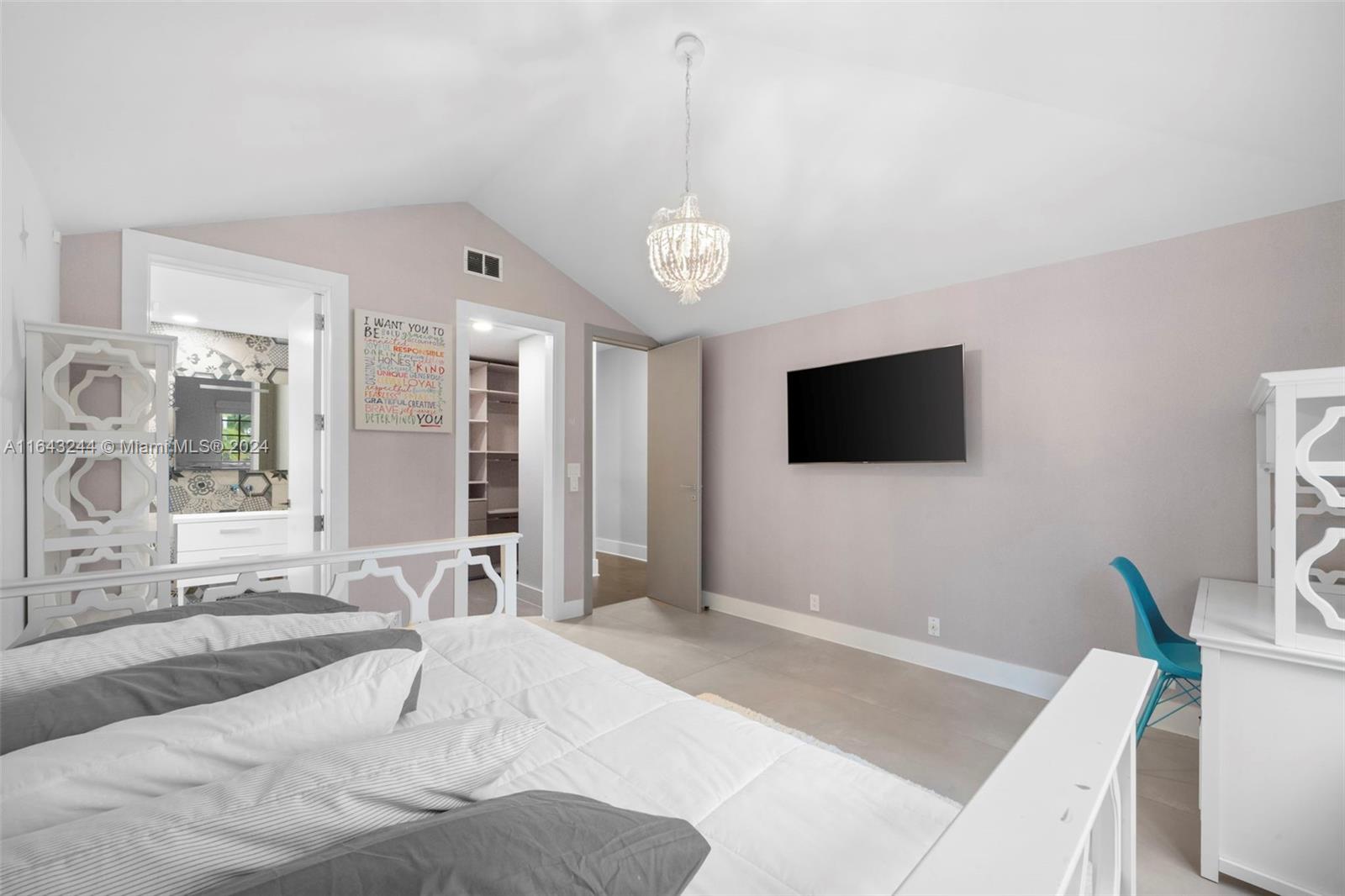 AVENTURA 9TH ADDN - Residential