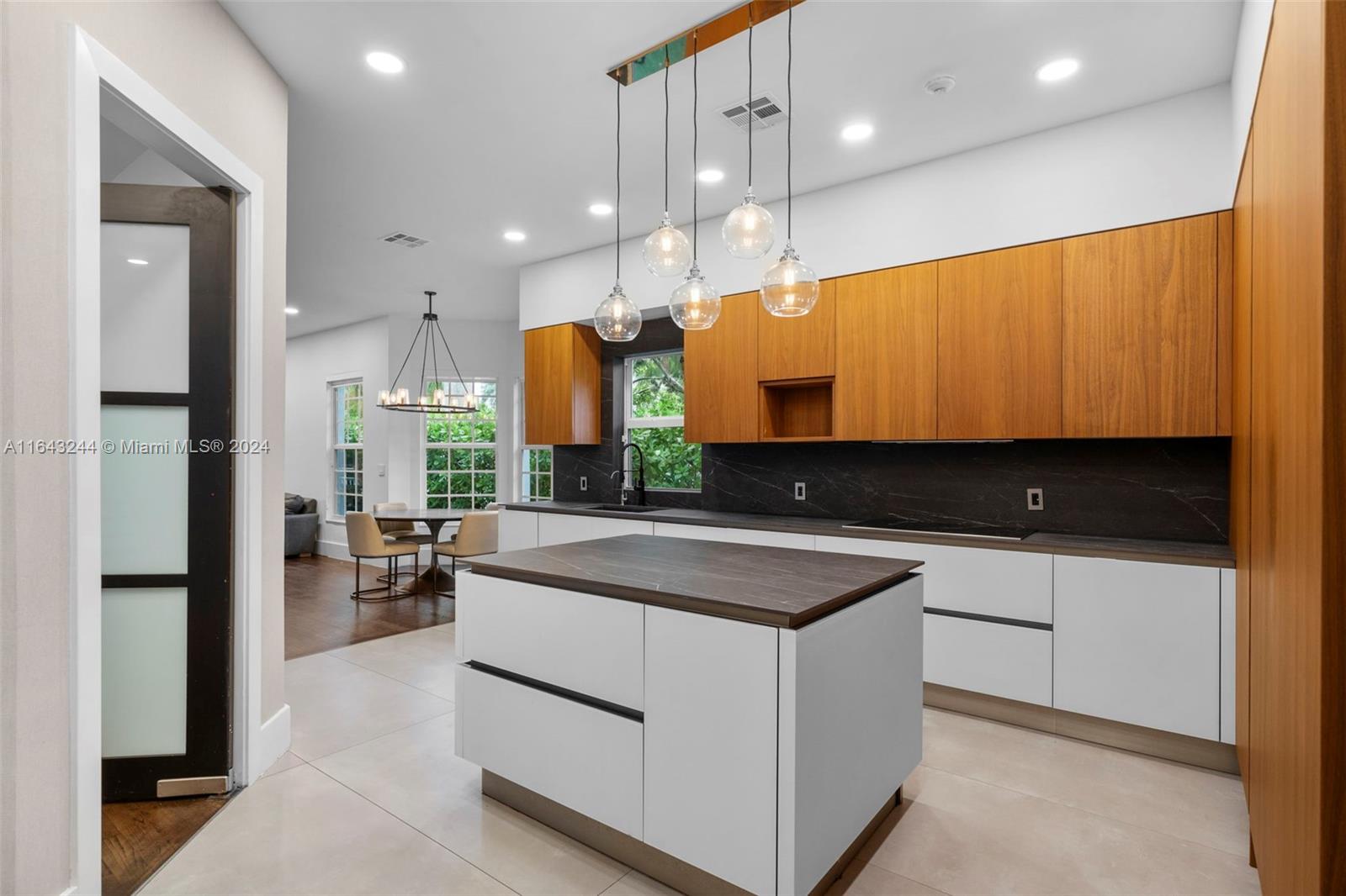 AVENTURA 9TH ADDN - Residential