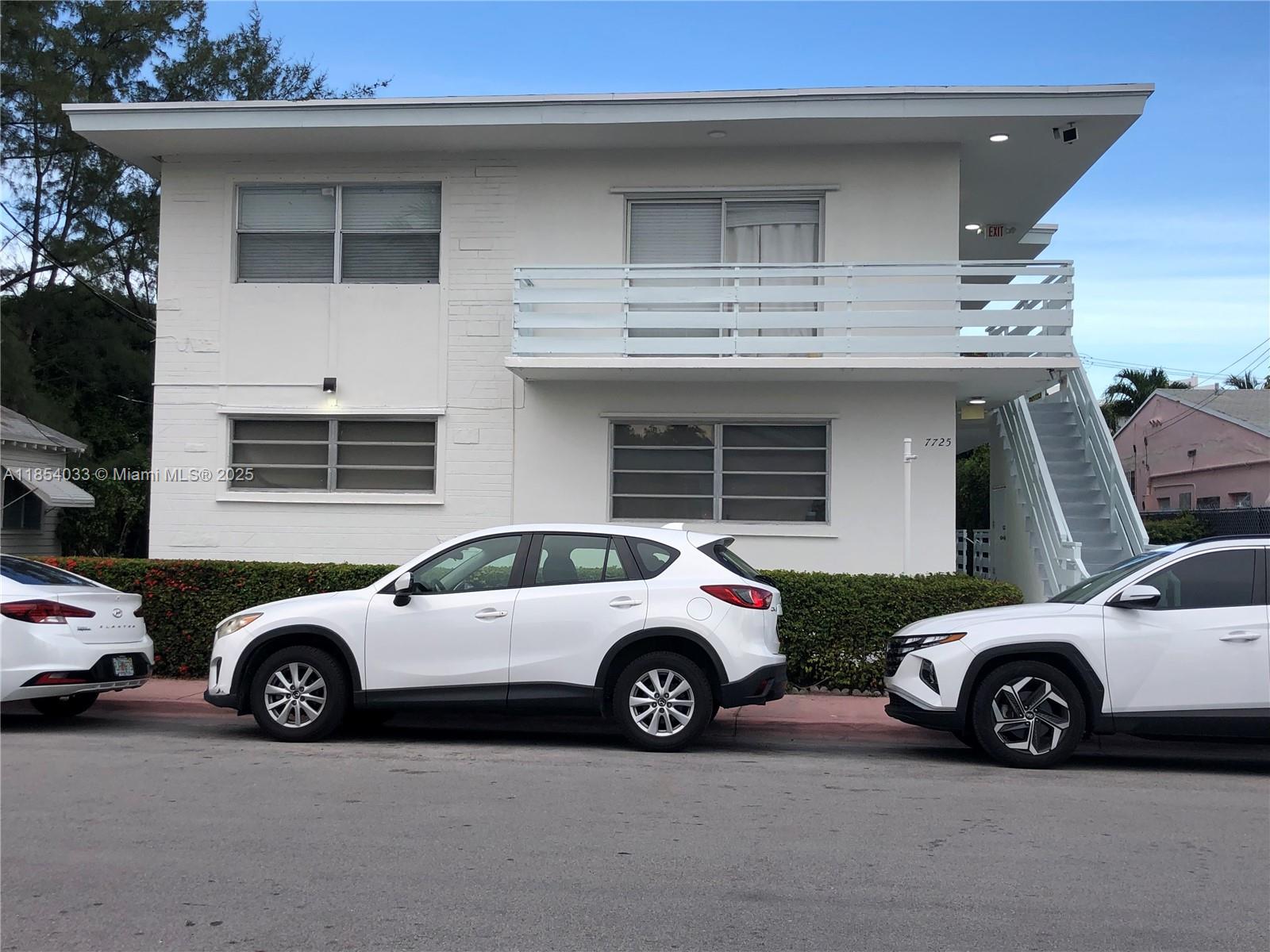 ROSE CONDO - Residential