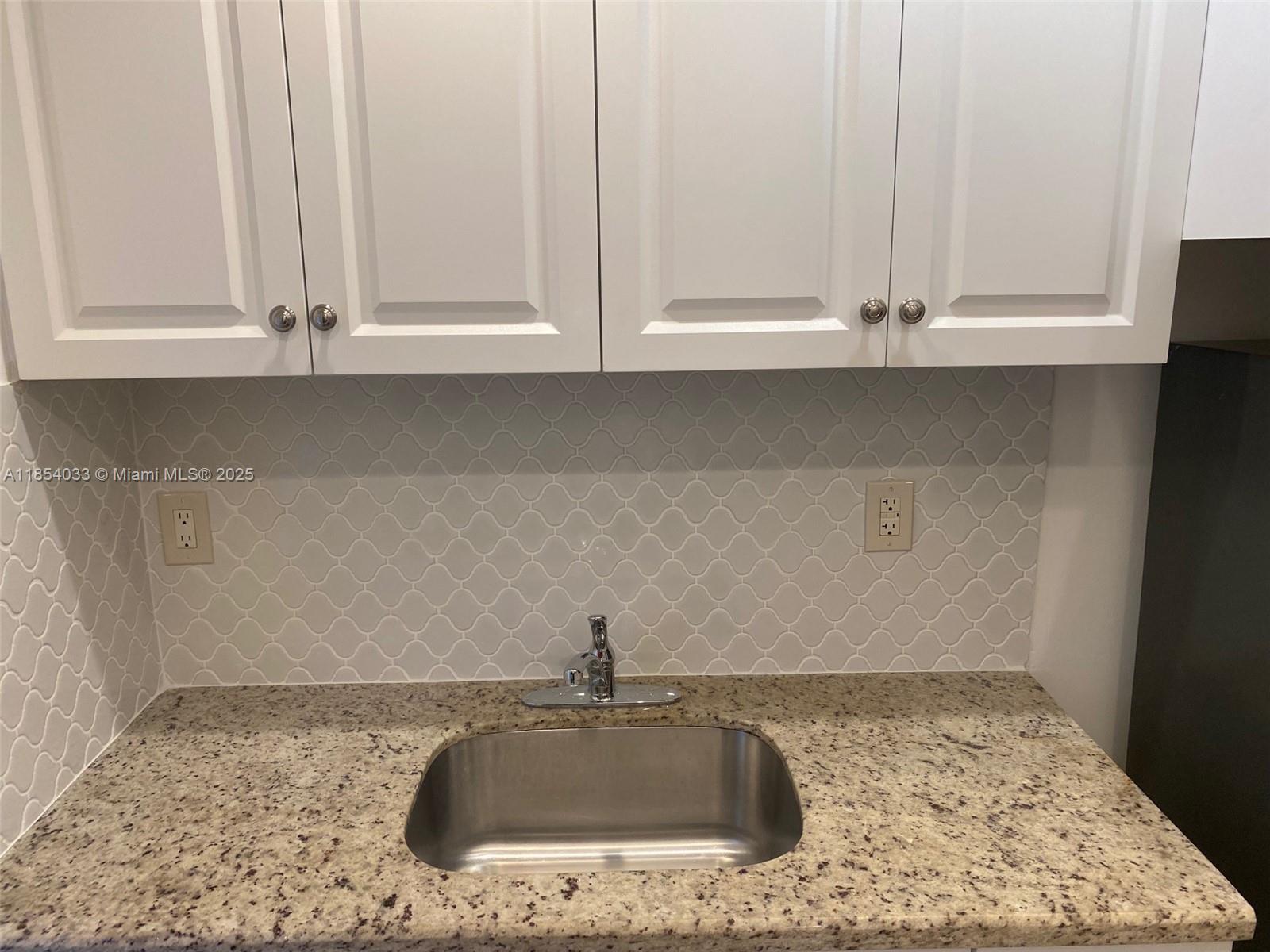 ROSE CONDO - Residential