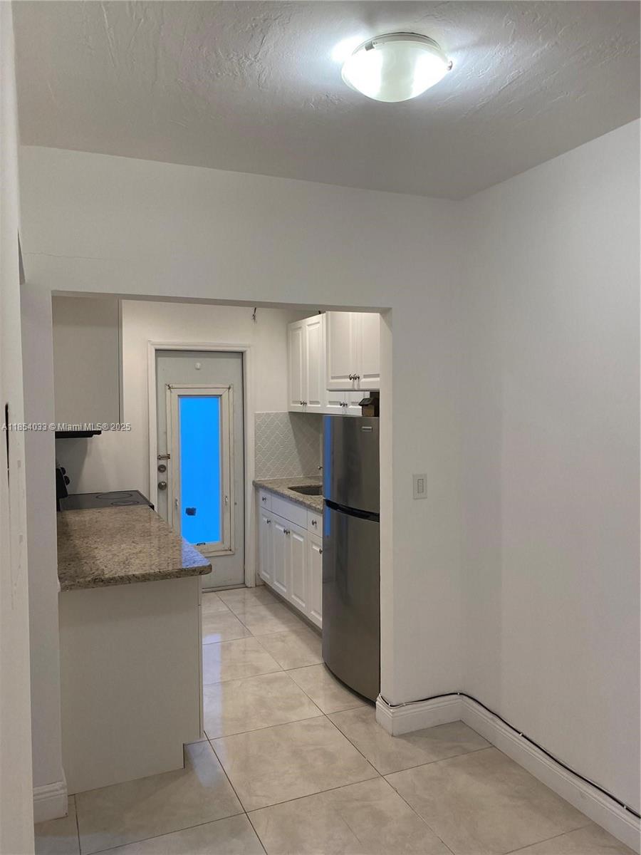 ROSE CONDO - Residential