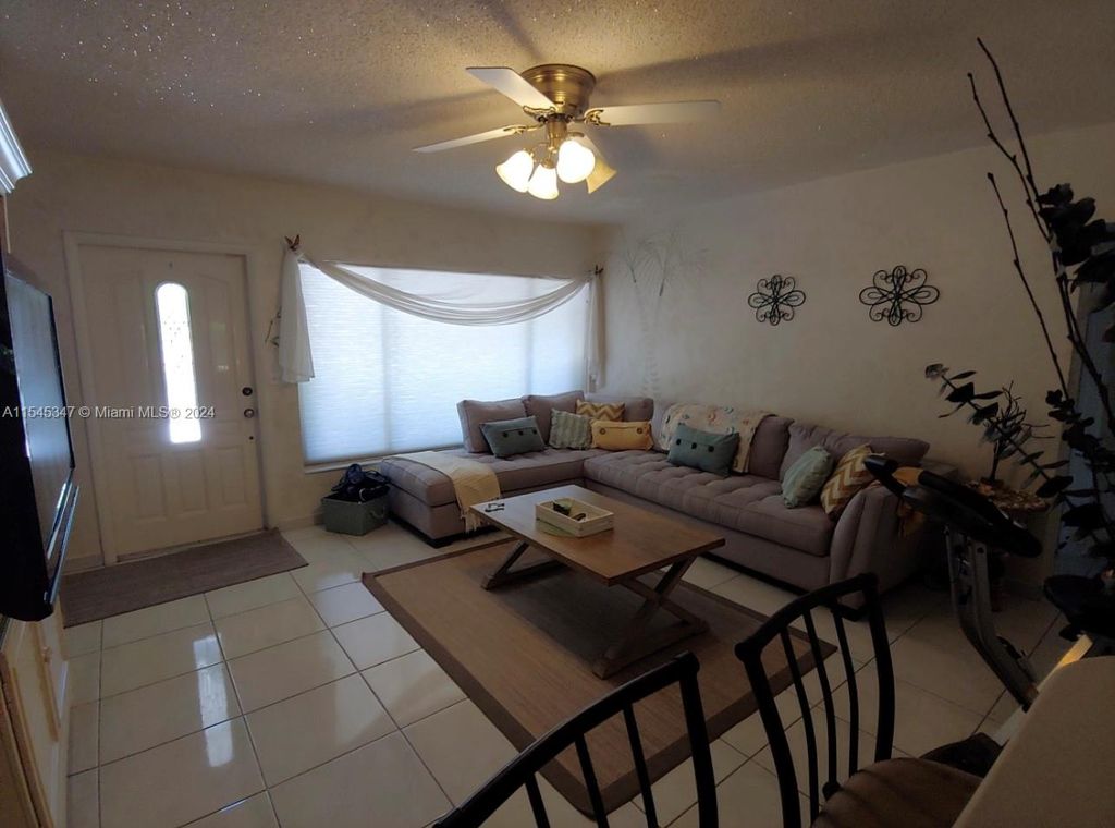 Photo of 1012 SW 22nd St, Fort Lauderdale, FL 33315 (MLS # A11545347)