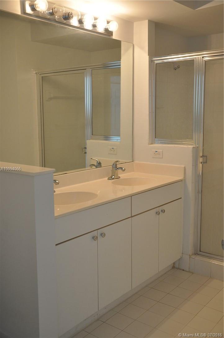 PORTO BELLAGIO CONDO - Residential Lease