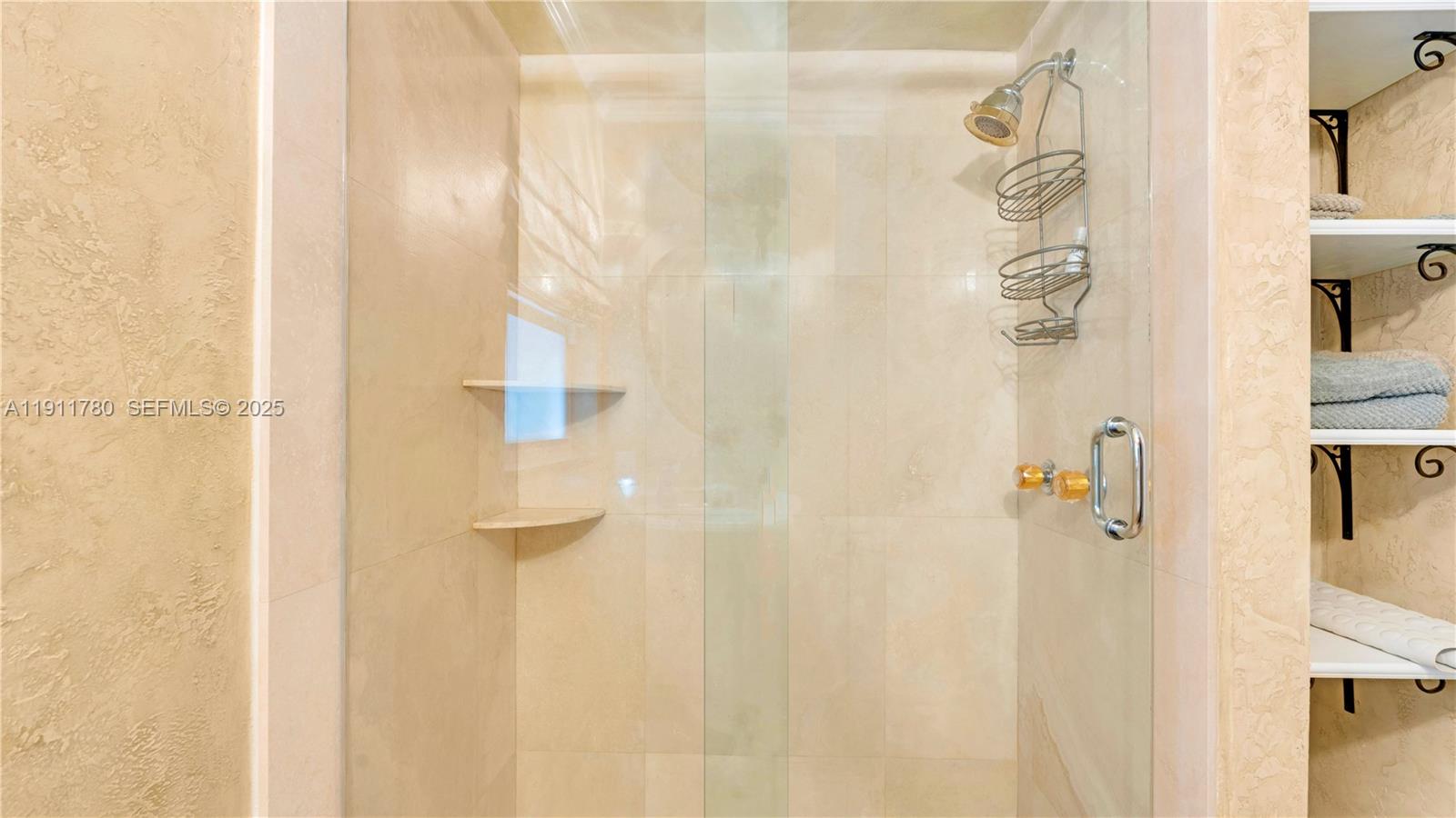 VICTORIA PARK CORR AMEN P - Residential Lease