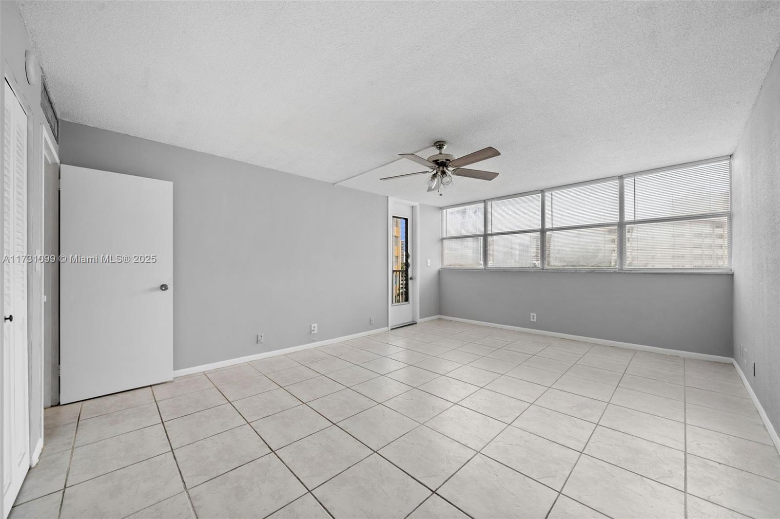 LAKE POINT TOWER CONDOMIN - Residential