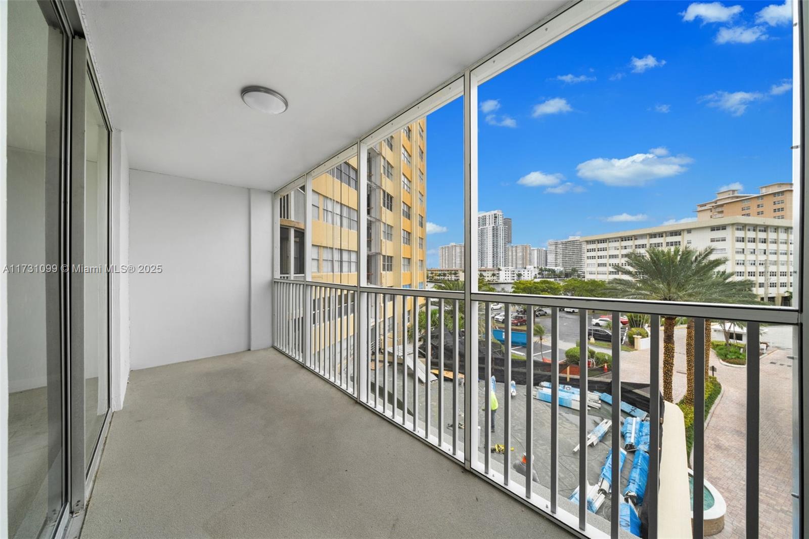 LAKE POINT TOWER CONDOMIN - Residential
