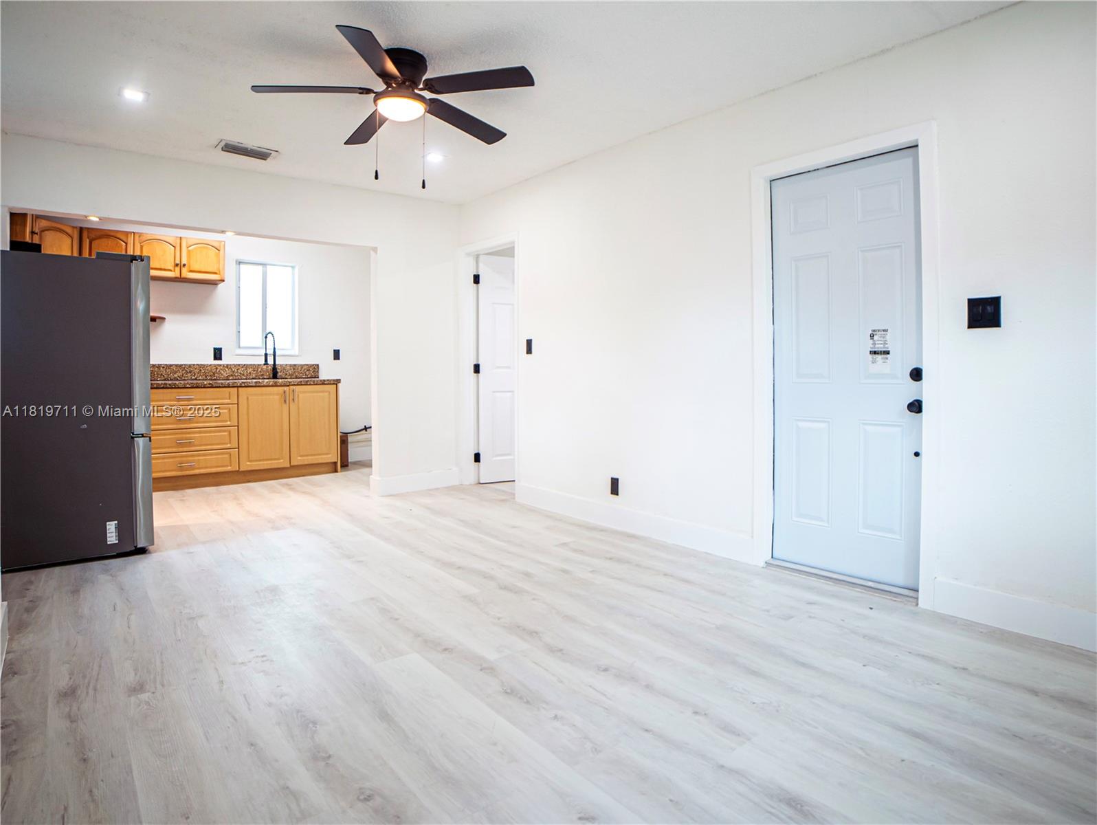 HOLLYWOOD BEACH GARDENS - Residential Income