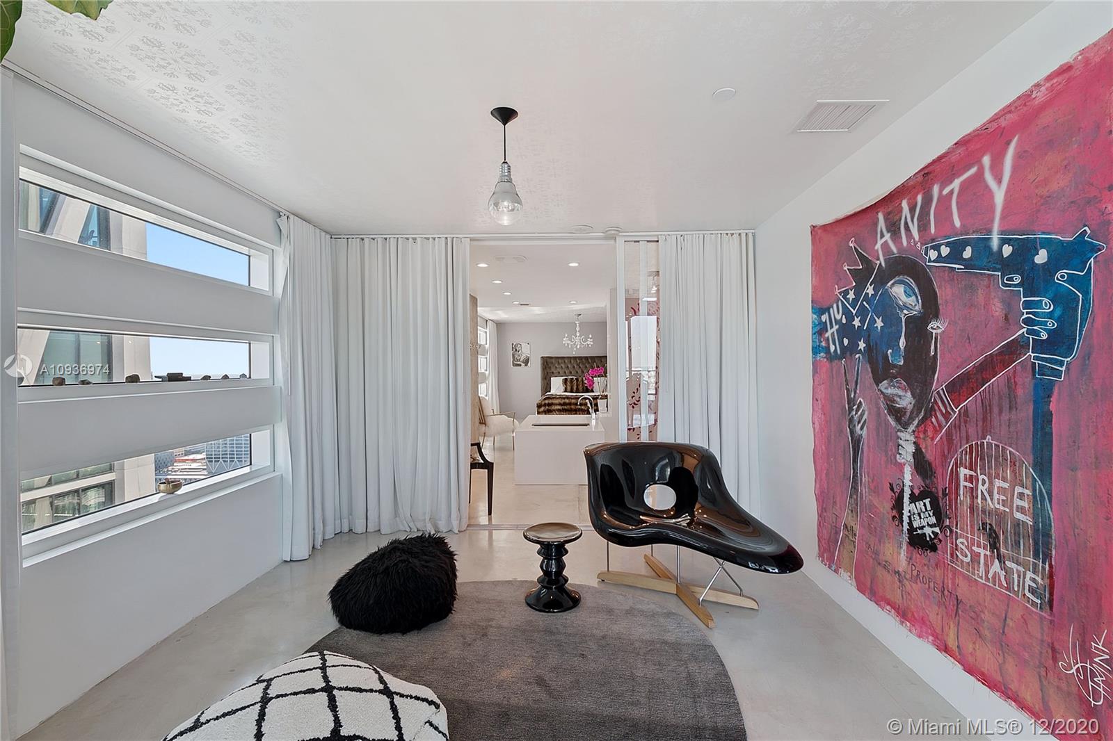 TEN MUSEUM PK RESIDENTIAL - Residential