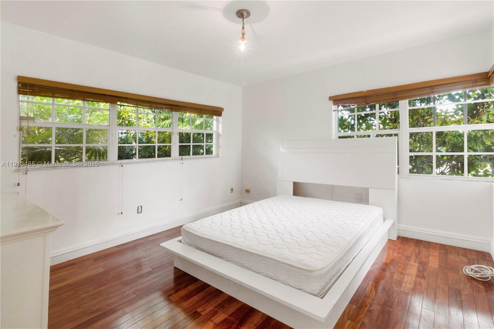 ISLE OF NORMANDY TROUVILL - Residential Lease