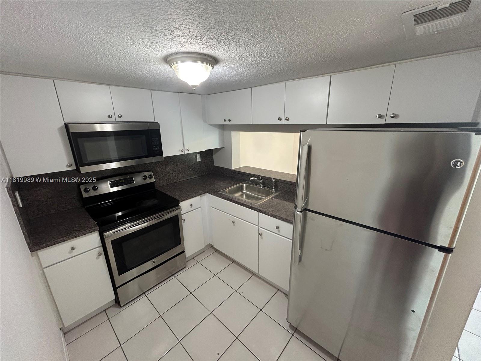 11750 SW 18th St 224-1