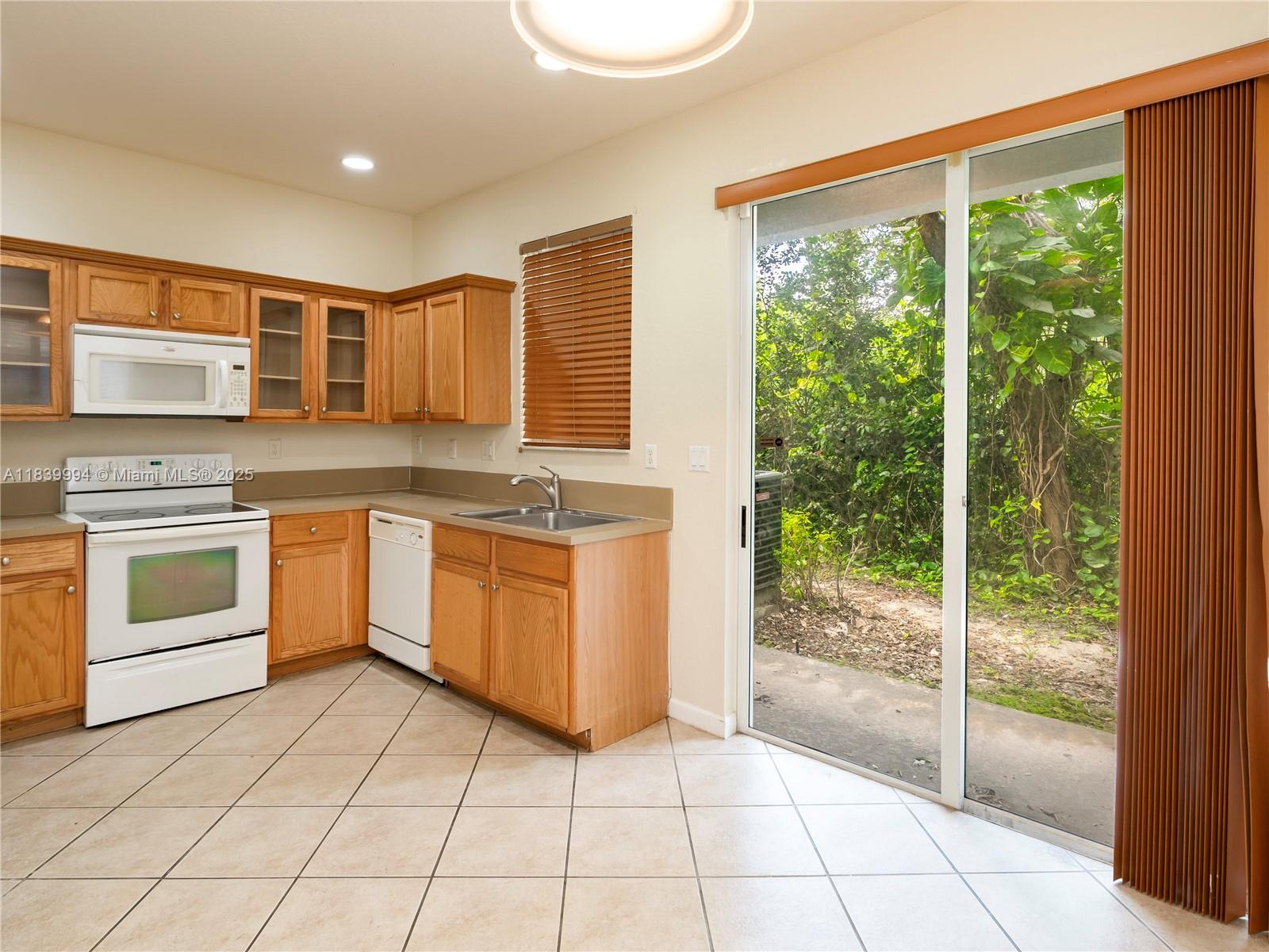 21213 NW 14th Pl 821