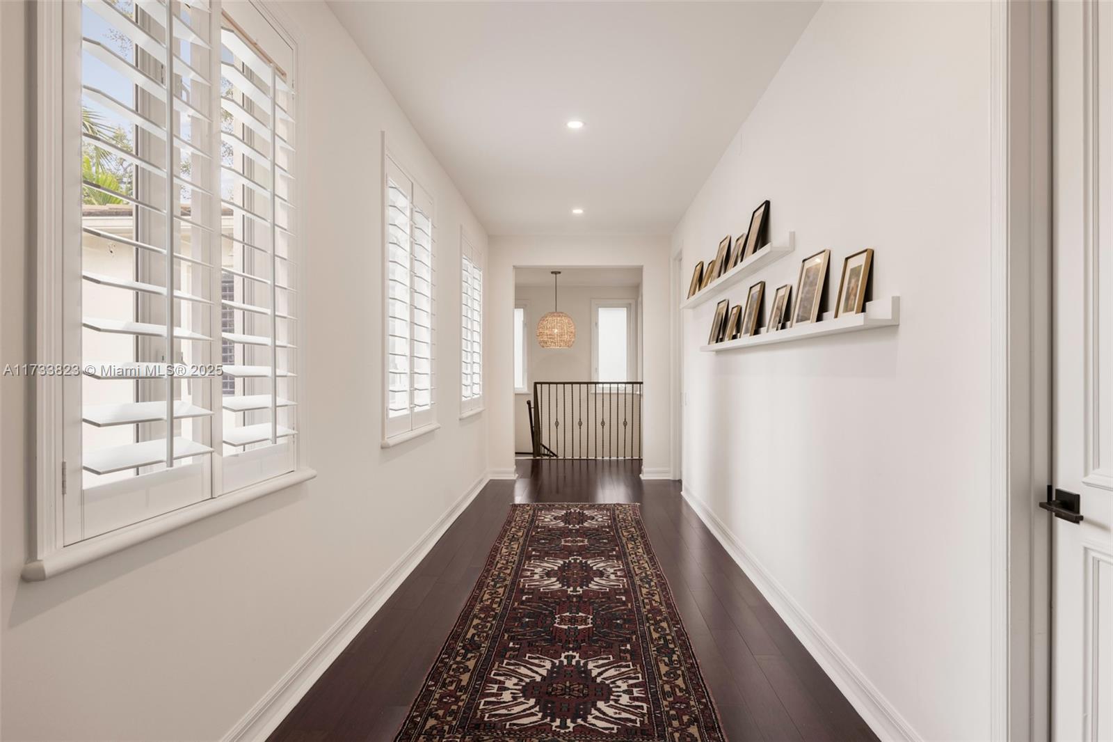 UNIVERSITY PLACE - Residential