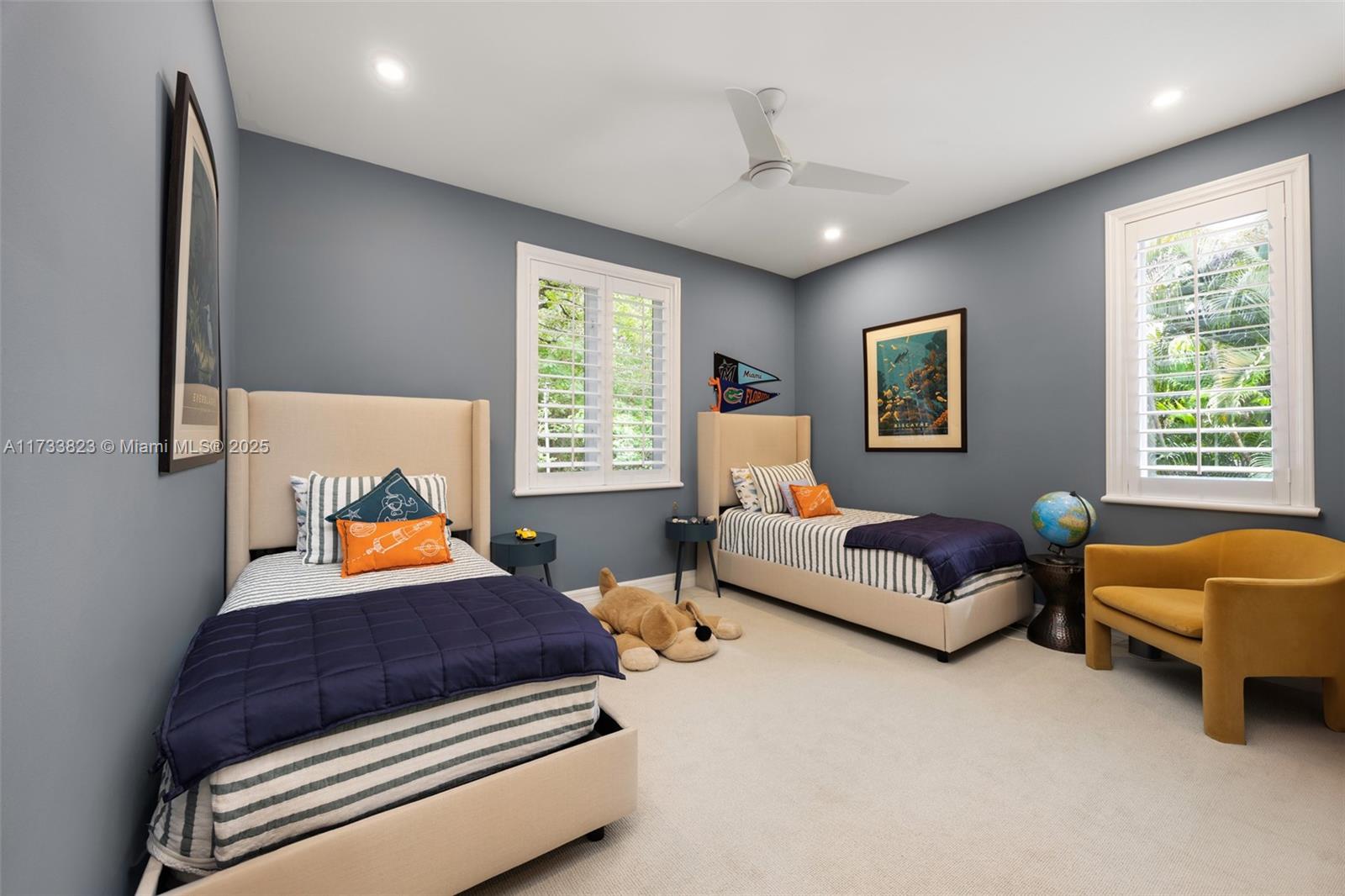 UNIVERSITY PLACE - Residential