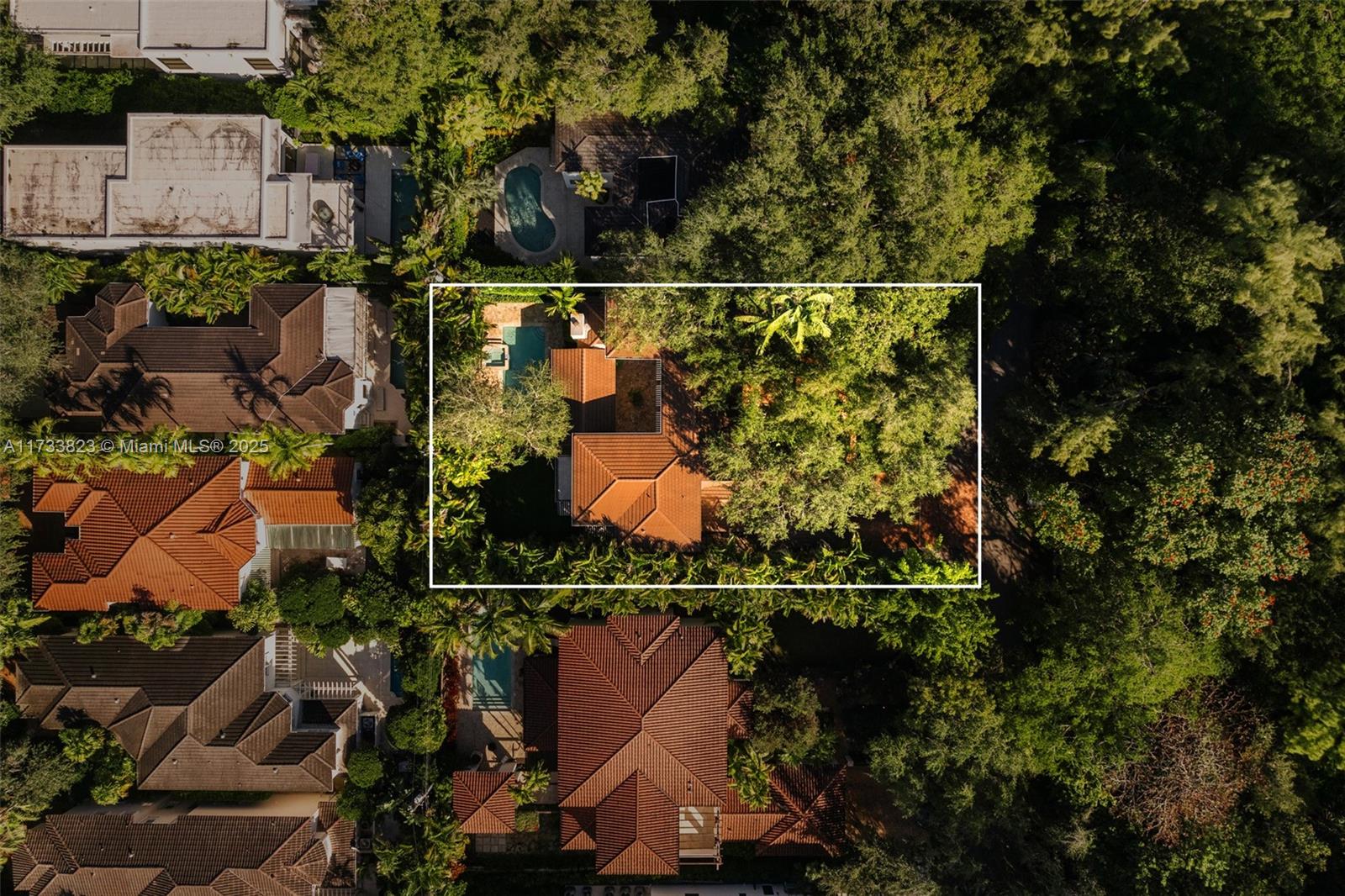 UNIVERSITY PLACE - Residential