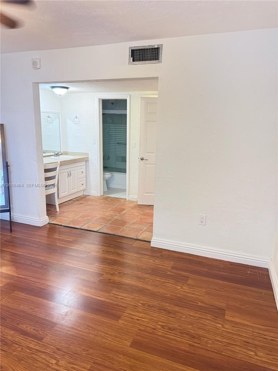 VILLA CAPRI CONDO - Residential Lease