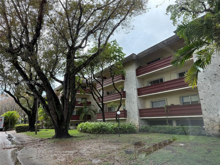 Spacious and clean 2 bedroom / 2 bathroom apartment, just east of US-1 and a short distance to the University of Miami campus. Split bedroom floor plan, ideal for sharing. Mexican tile floors in the living areas and laminate flooring in the bedrooms. Spacious closets, new A/C, newer kitchen appliances, and a large wrap-around balcony perfect for entertaining. Building offers a laundry facility, community pool, exercise room, and locker room. One assigned parking spot in front of the unit, plus guest parking. Close to Metrorail, shops, and restaurants. Tenant pays all utilities. Minimum 680 credit score, income 3x rent, two years verifiable employment and rental history, no co-signers. First and two security deposits required. HOA approval required.