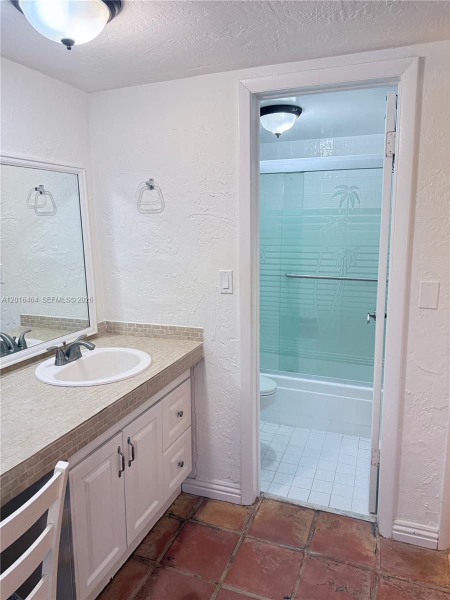 VILLA CAPRI CONDO - Residential Lease