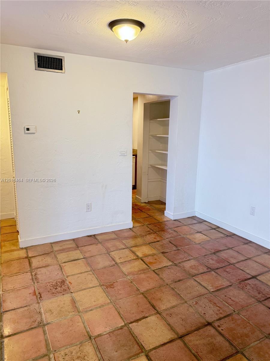 VILLA CAPRI CONDO - Residential Lease