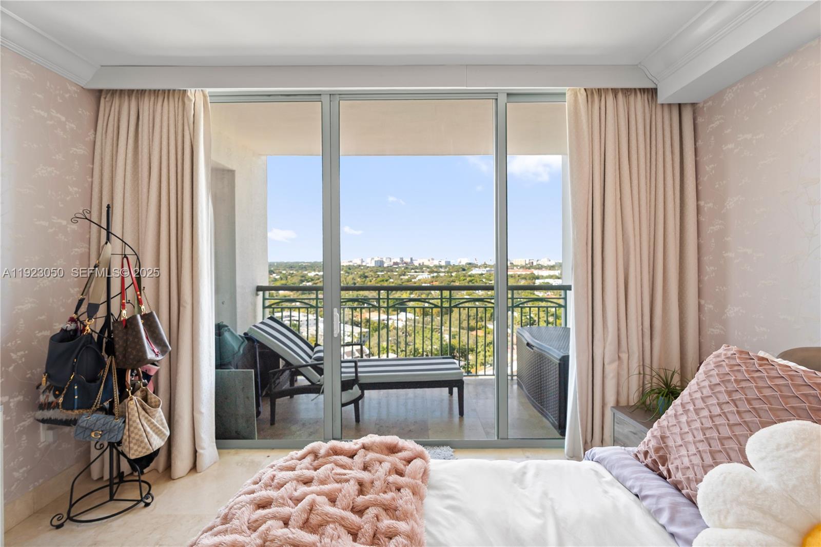 THE EXECUTIVES RESIDENCES - Residential Lease