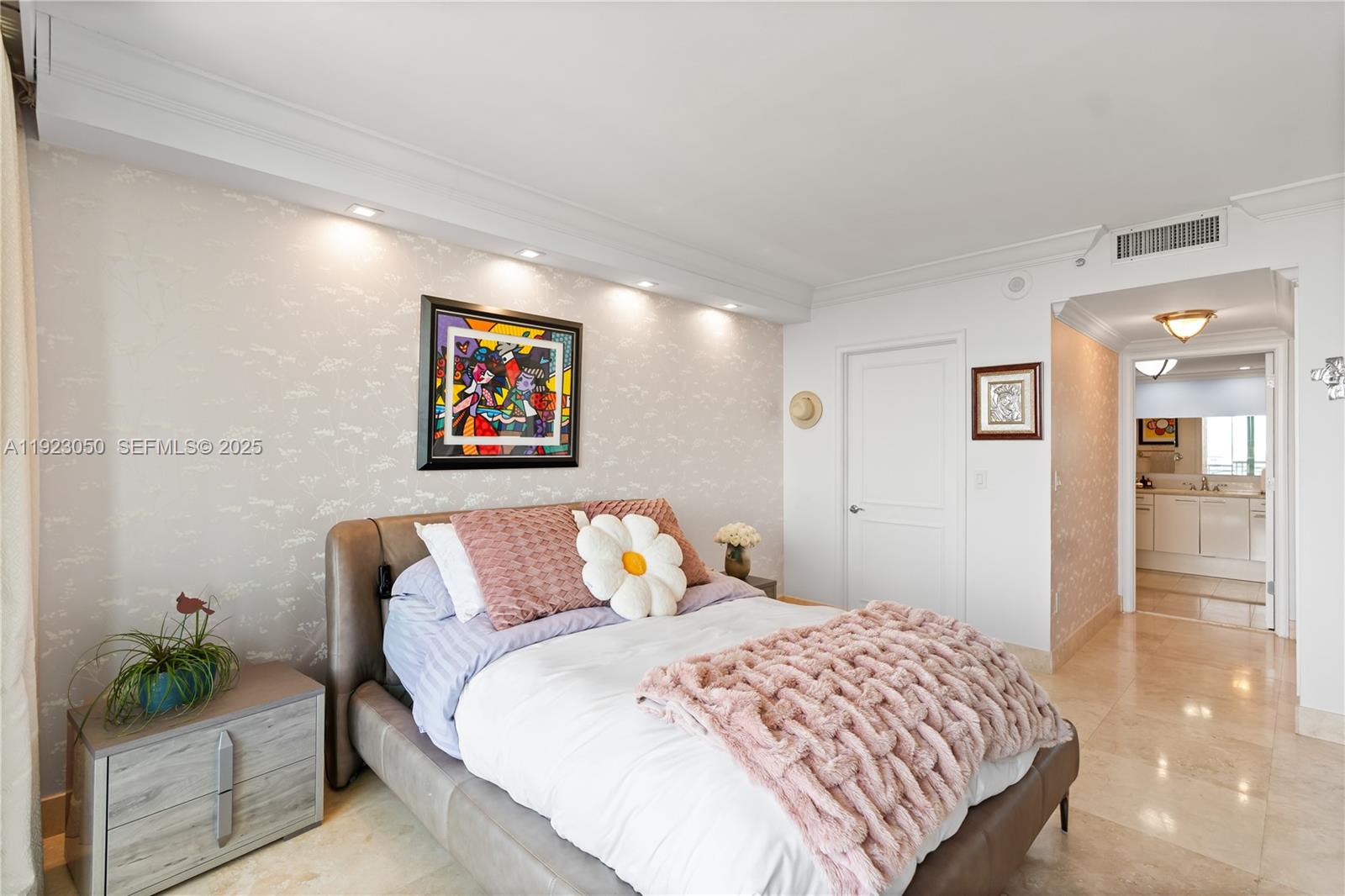 THE EXECUTIVES RESIDENCES - Residential Lease