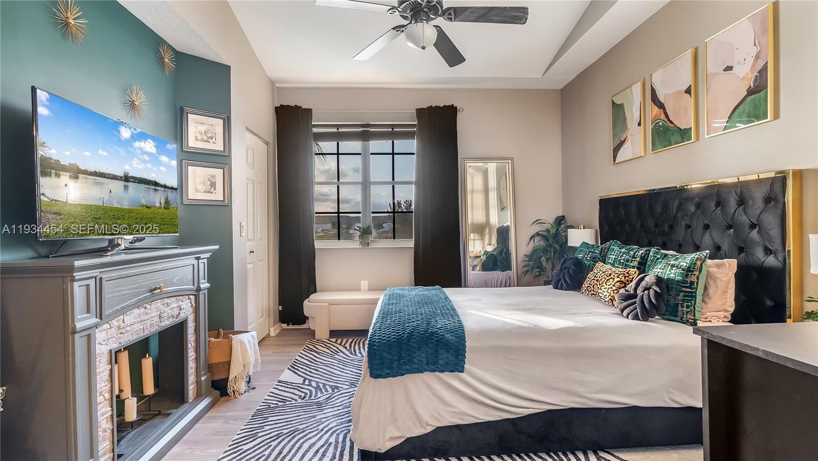 CRYSTAL LAKE 2ND SEC - Residential