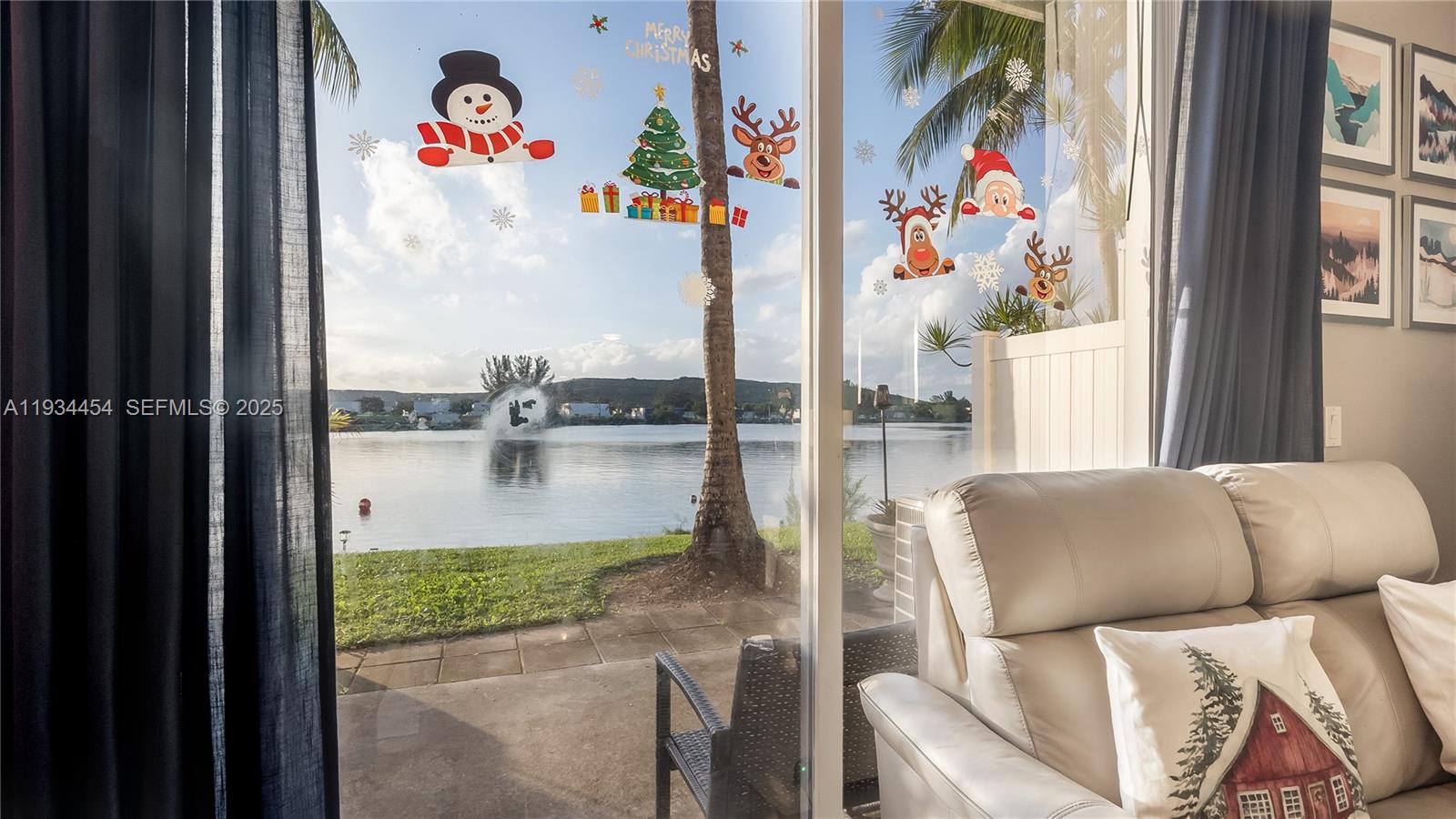 CRYSTAL LAKE 2ND SEC - Residential