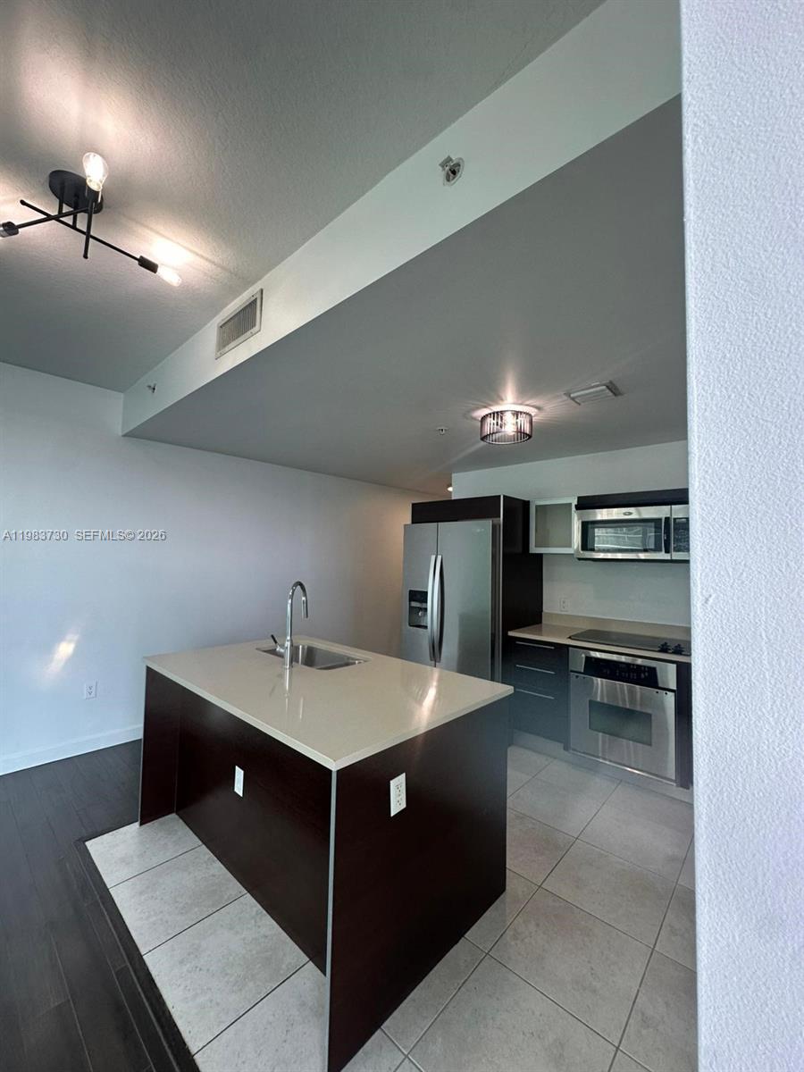 QUANTUM ON THE BAY CONDO - Residential