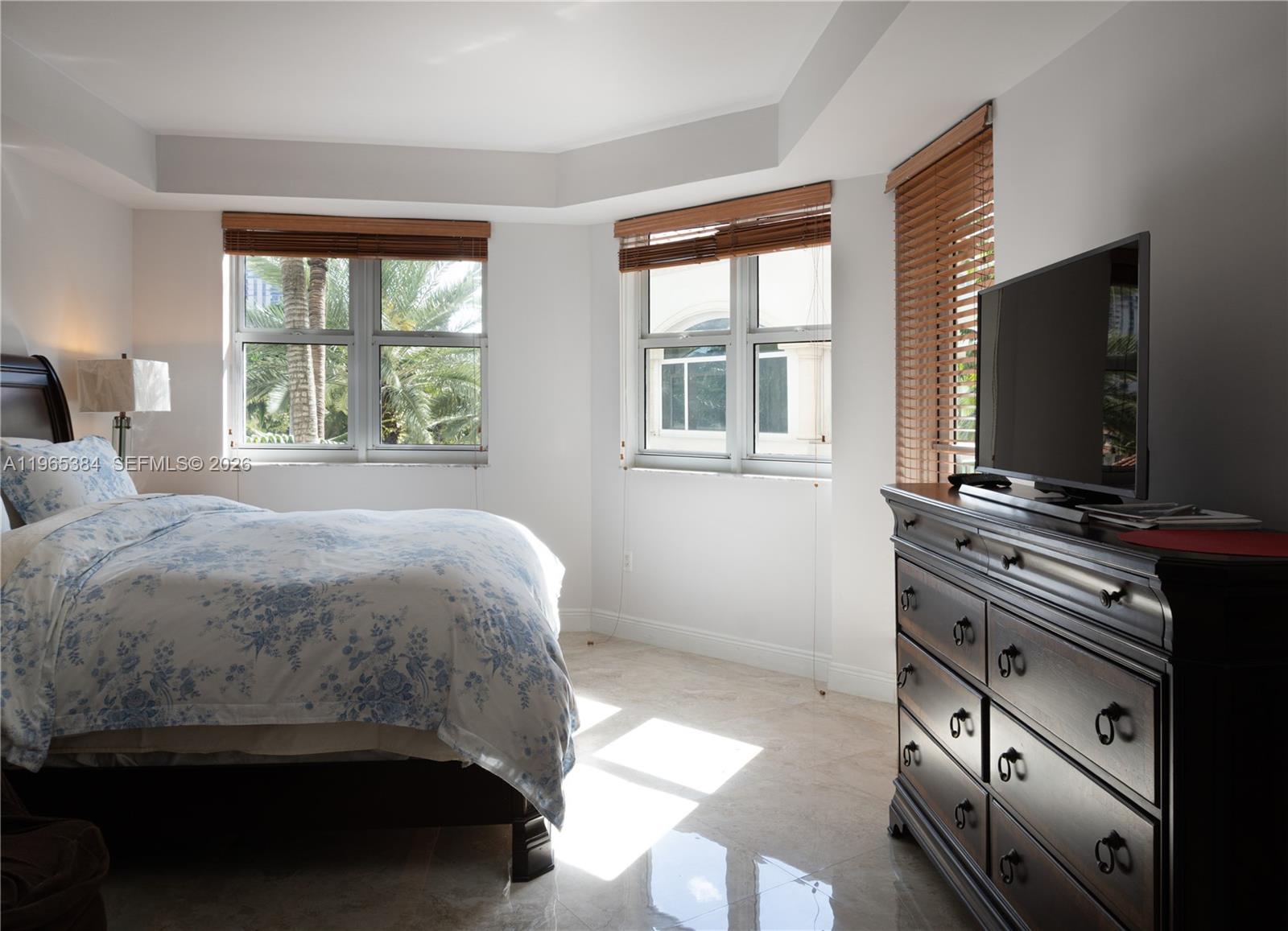 TURNBERRY VLG NO TOWER CO - Residential