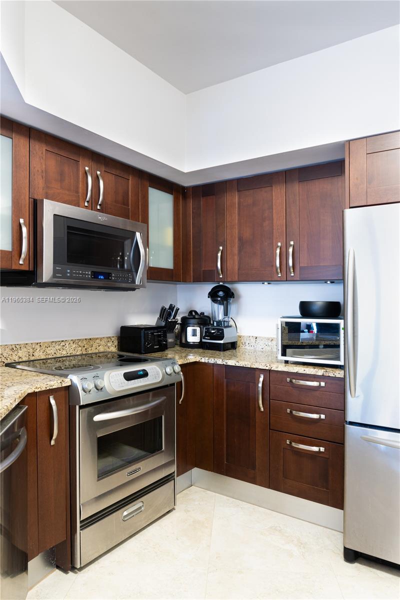 TURNBERRY VLG NO TOWER CO - Residential