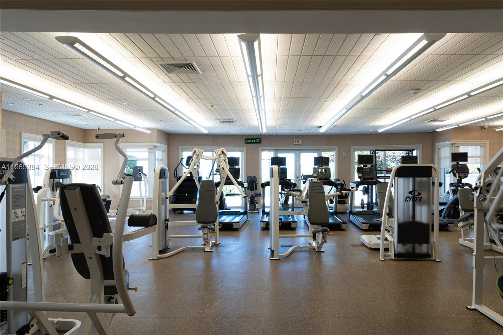 TURNBERRY VLG NO TOWER CO - Residential