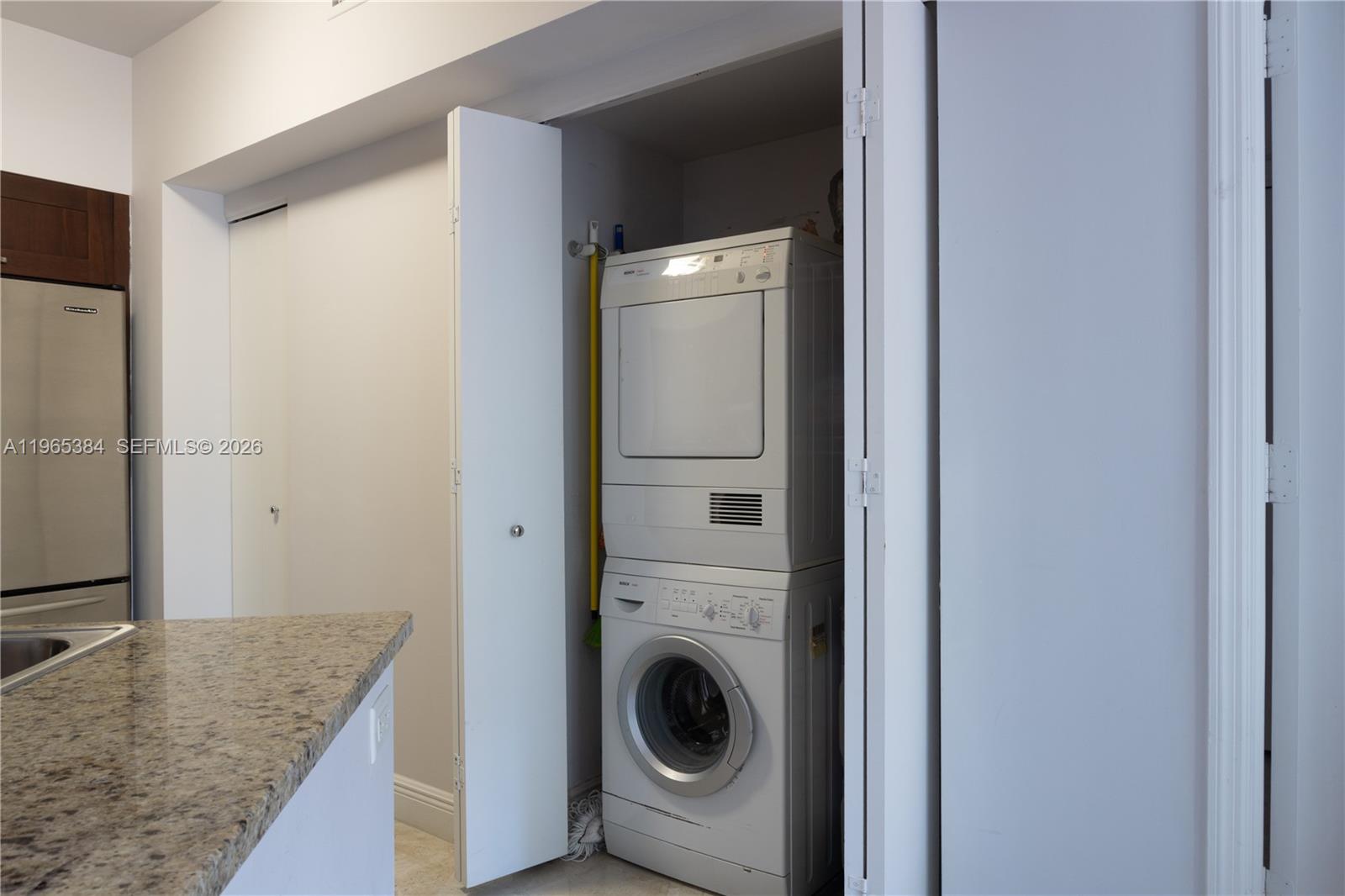 TURNBERRY VLG NO TOWER CO - Residential