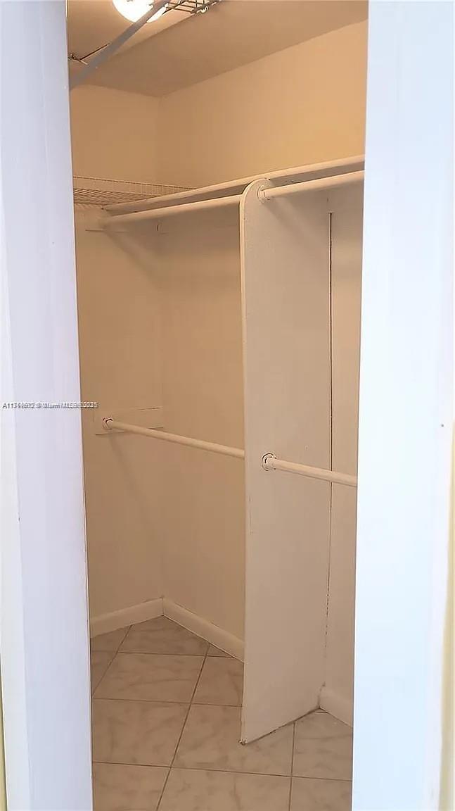 KINGS POINT CAPRI CONDOS - Residential Lease