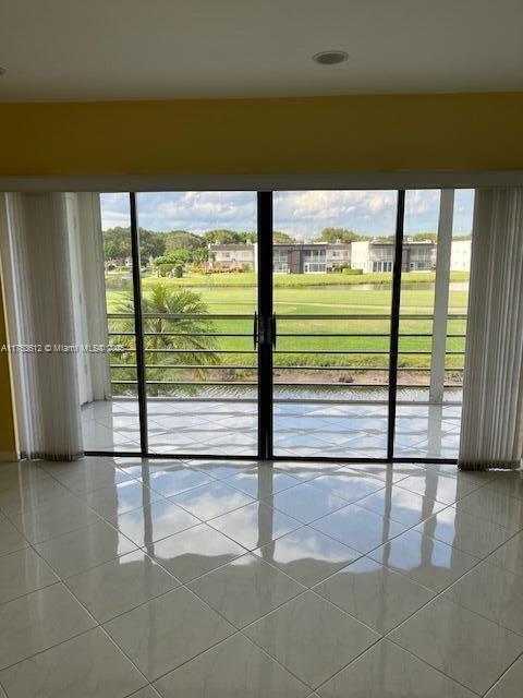 KINGS POINT CAPRI CONDOS - Residential Lease