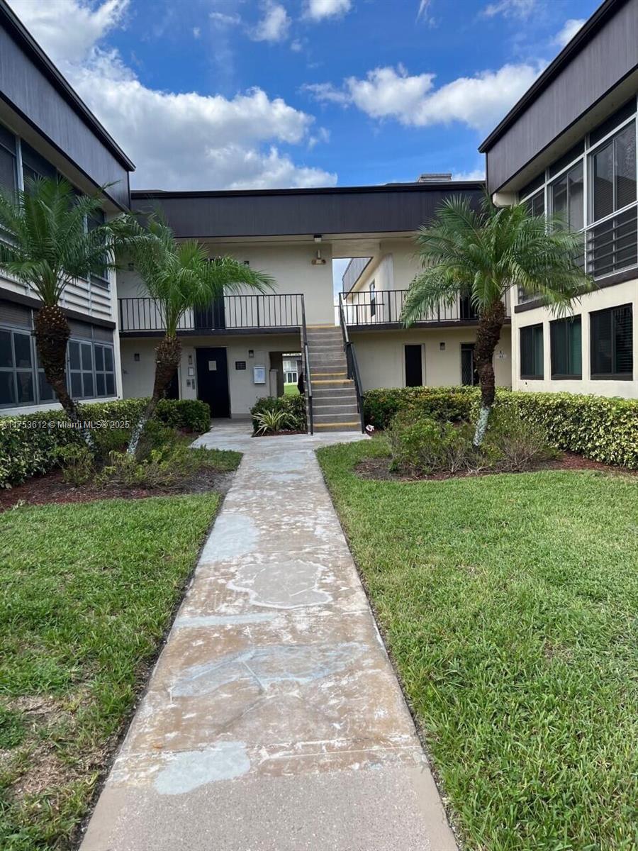 KINGS POINT CAPRI CONDOS - Residential Lease