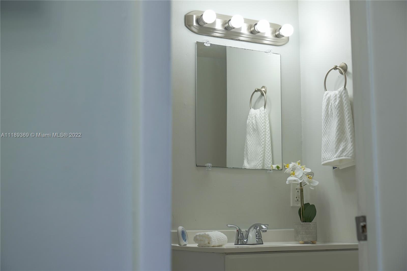 MONTECARLO CONDO - Residential Lease