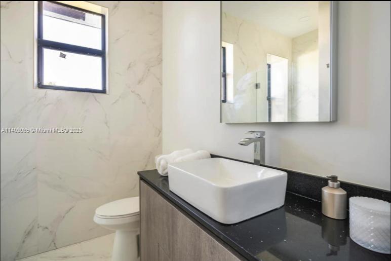 CARVER RANCHES - Residential Lease
