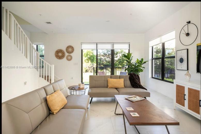 CARVER RANCHES - Residential Lease