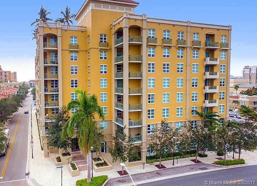 Metropolitan Condominium / West Palm Beach / 2 Bedrooms, 2 Bathrooms / 1,171Sq. Ft., / Carpet & Tile Floors / Open Layout / Spacious Closets.