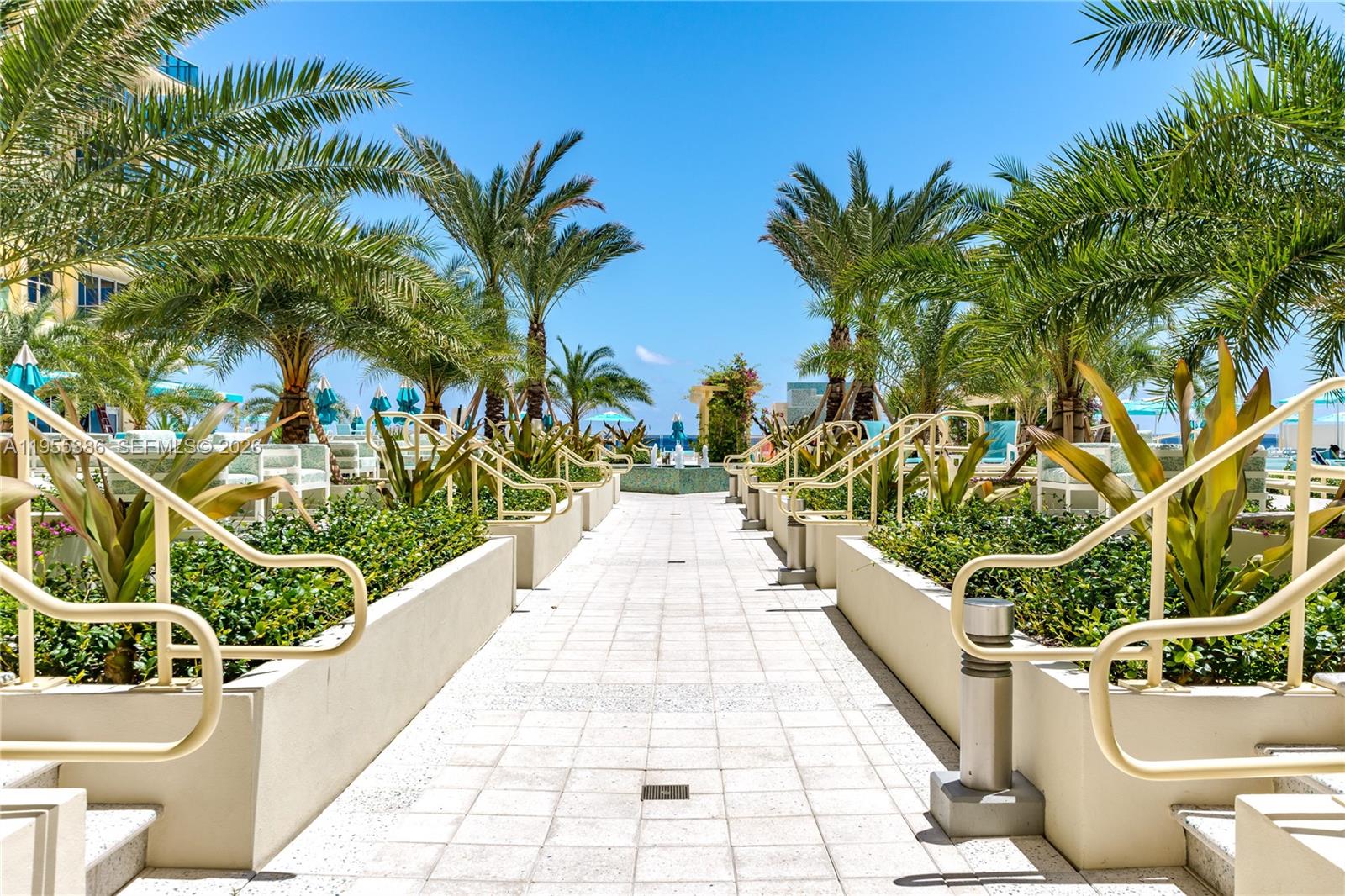 WAVE CONDO - Residential Lease