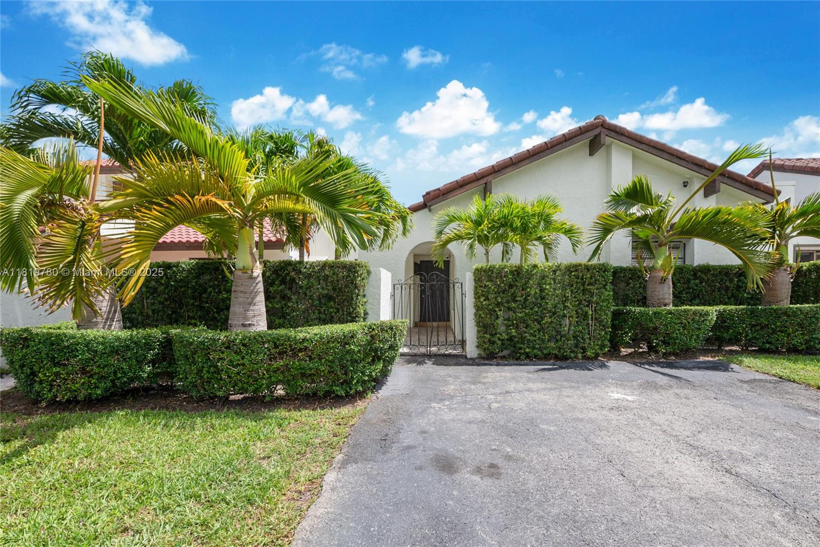 Rental Property at 11311 Sw 134th Ave  , Miami, Broward County, Florida - Bedrooms: 3 
Bathrooms: 2  - $3,300 MO.