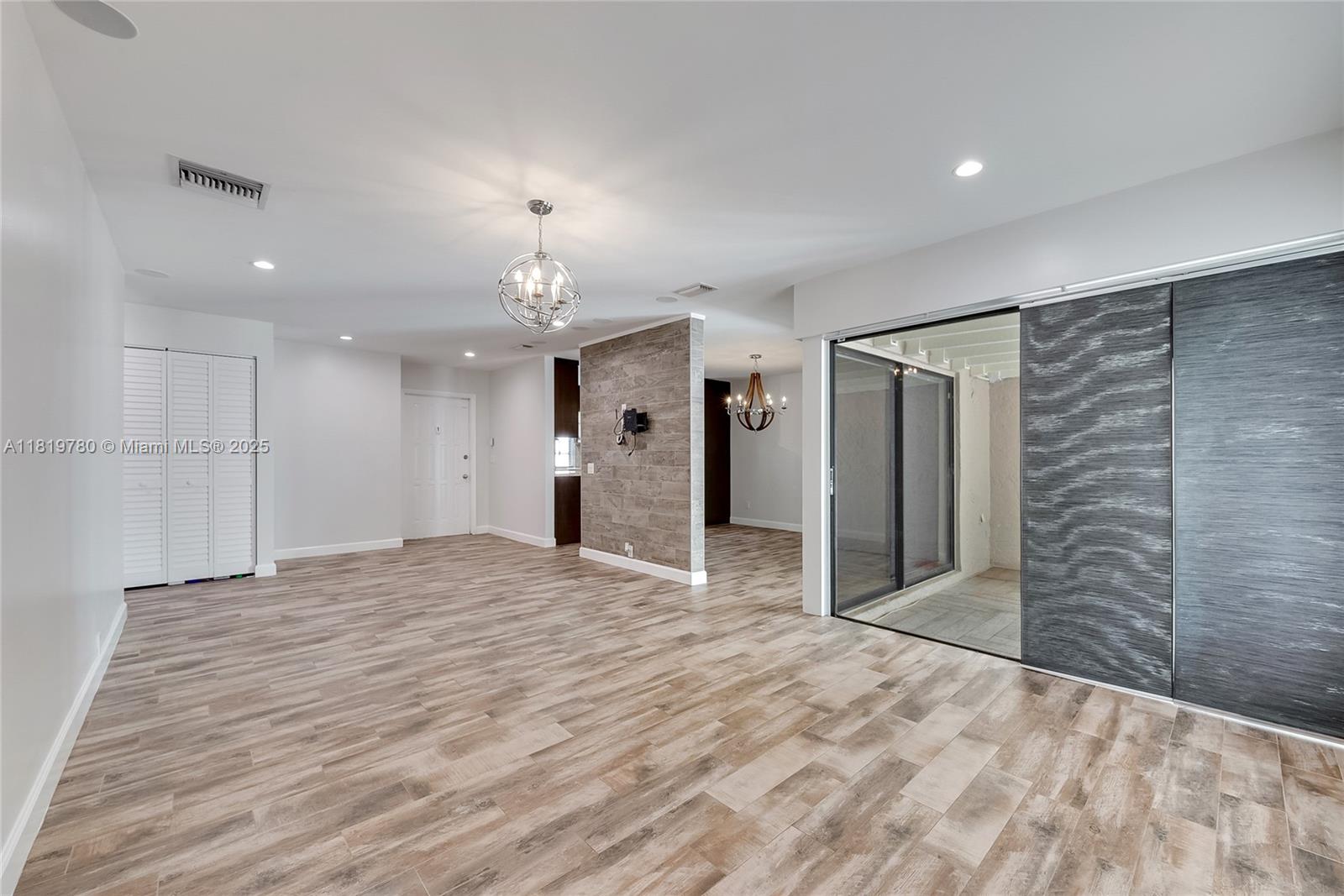 CROSSINGS TWNHSE SEC 1 - Residential Lease