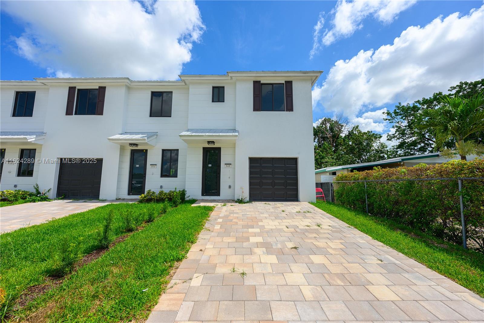 PALM AVE HEIGHTS - Residential