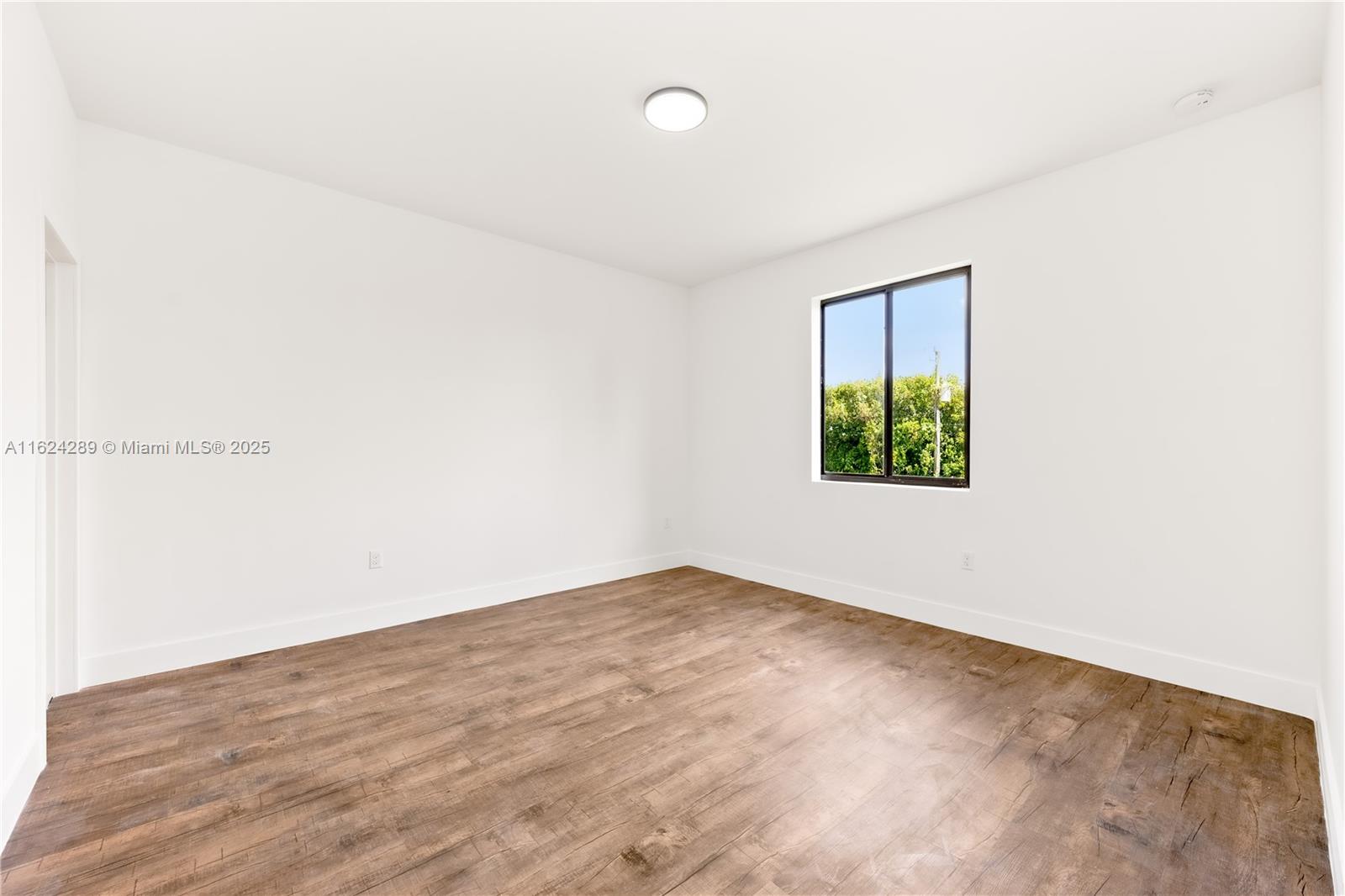 PALM AVE HEIGHTS - Residential