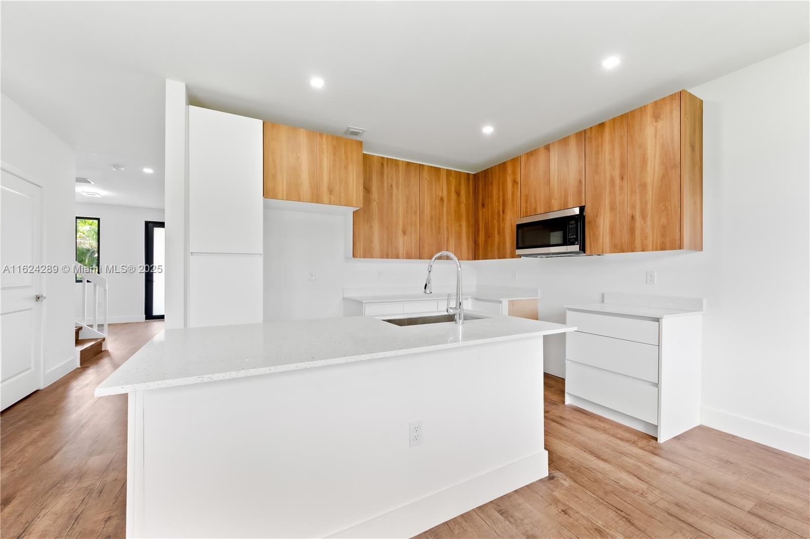 PALM AVE HEIGHTS - Residential